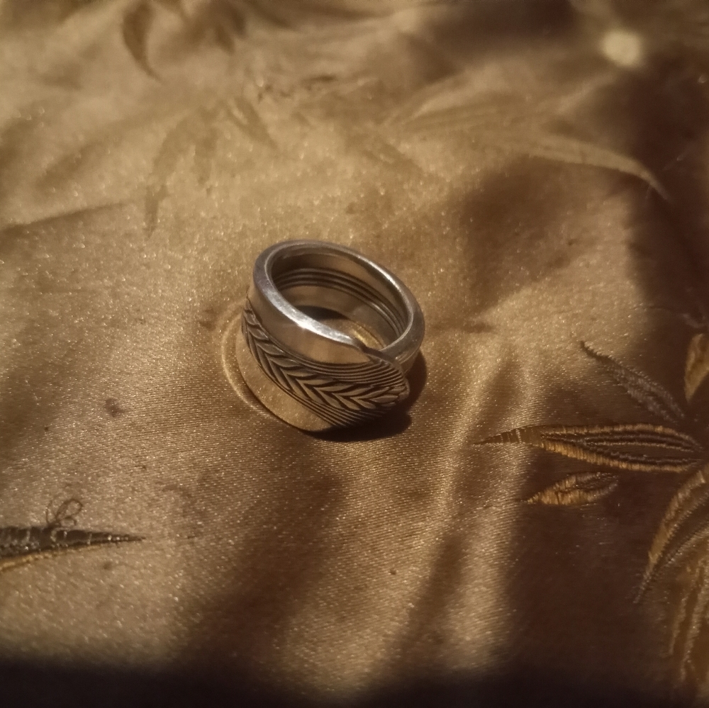 Handmade spoon ring - Picture 3 of 4